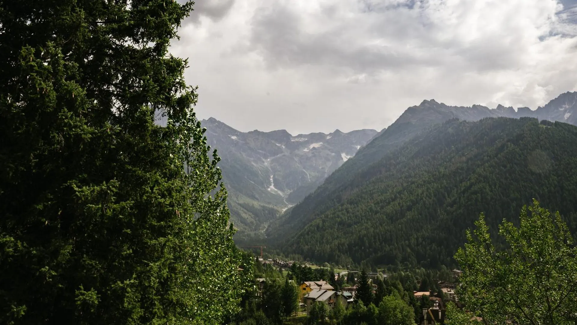 Hotel Villa Luzzago Ponte Di Legno